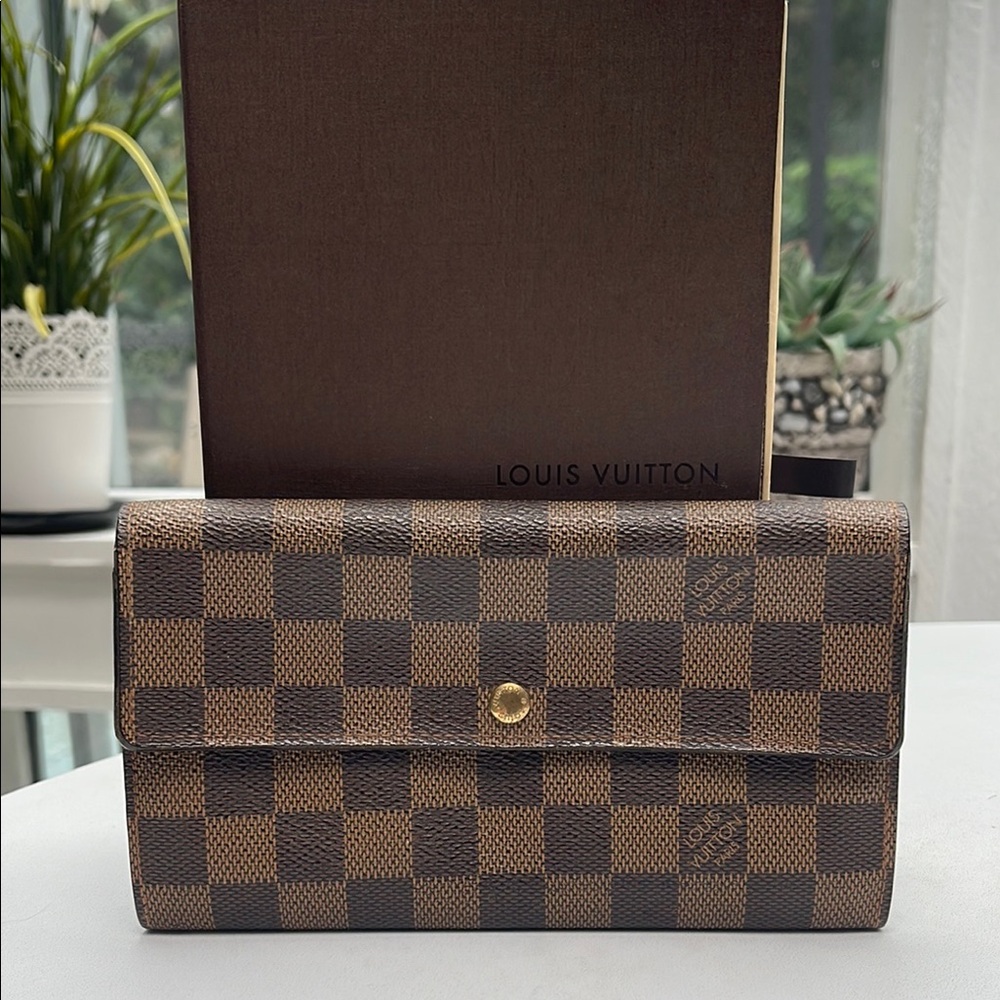 Authentic Louis Vuitton Damier Ebene Porte Monnaie Wallet & Louis Vuitton Box